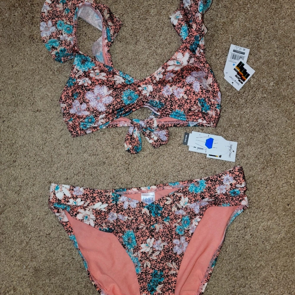 NWT Bikini set. Mismatched sizes.